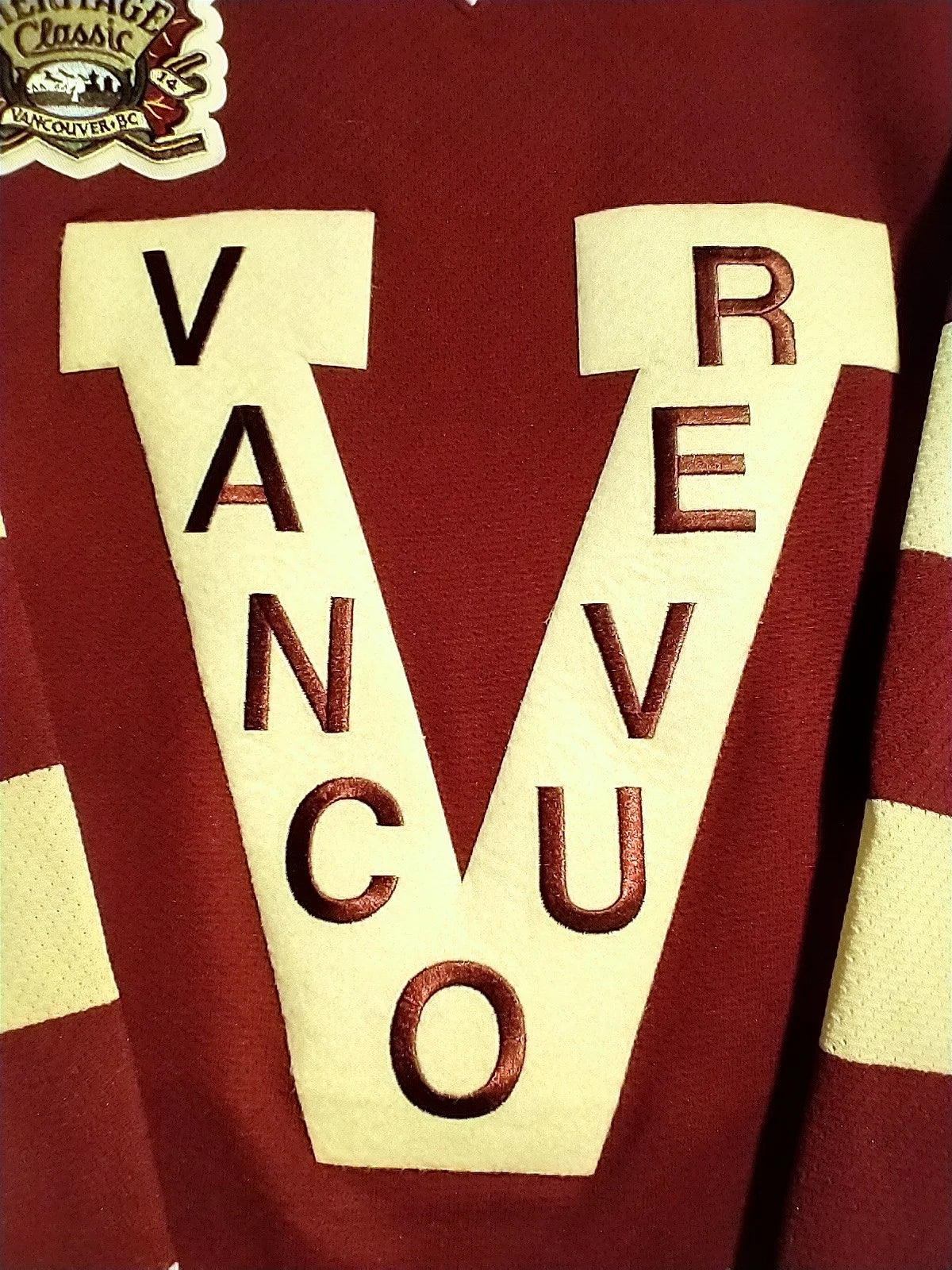 2014 Vancouver Canucks Heritage Classic NHL Reebok Premier Ice Hockey Jersey